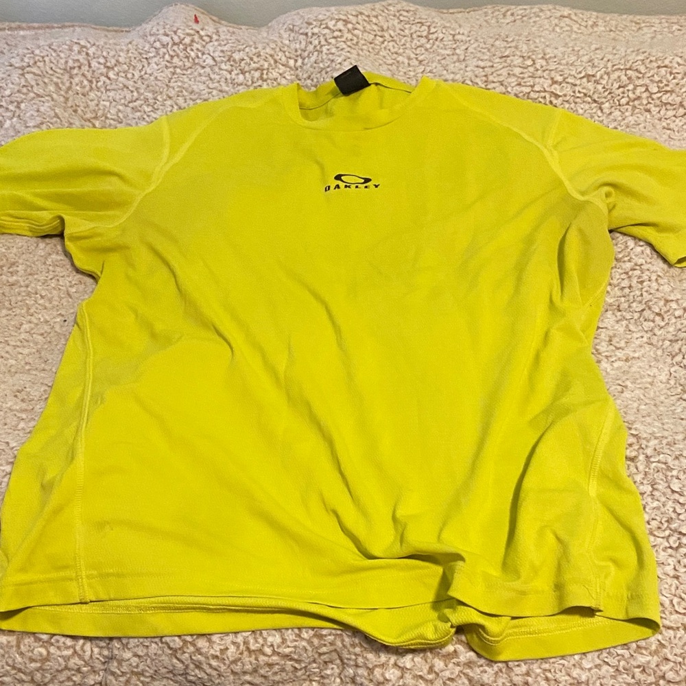 Oakley Men's Vibrant Yellow Short Sleeve Tee